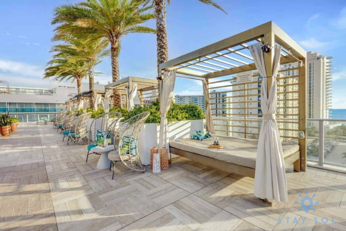 Wrap Around Balcony - Insane Views - Amazing Pools Daire Hollywood Dış mekan fotoğraf