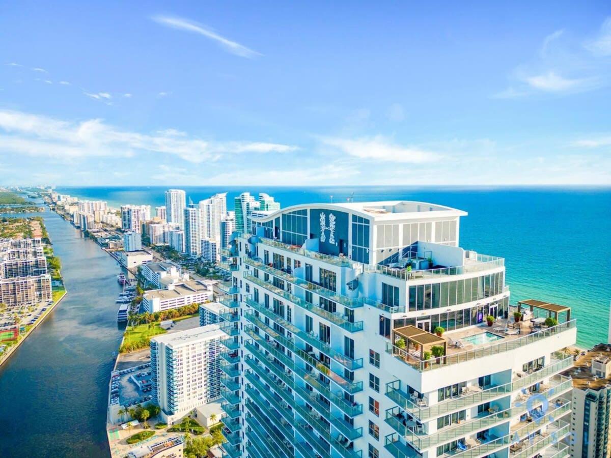 Wrap Around Balcony - Insane Views - Amazing Pools Daire Hollywood Dış mekan fotoğraf